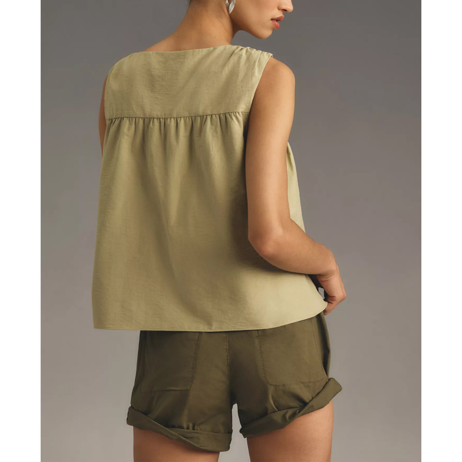 Shirred Swing Tank Tops for Women Fashion Flowy Sleeveless Shirts Casual Crew Neck Blouse Loose Fit Ruffled Tops