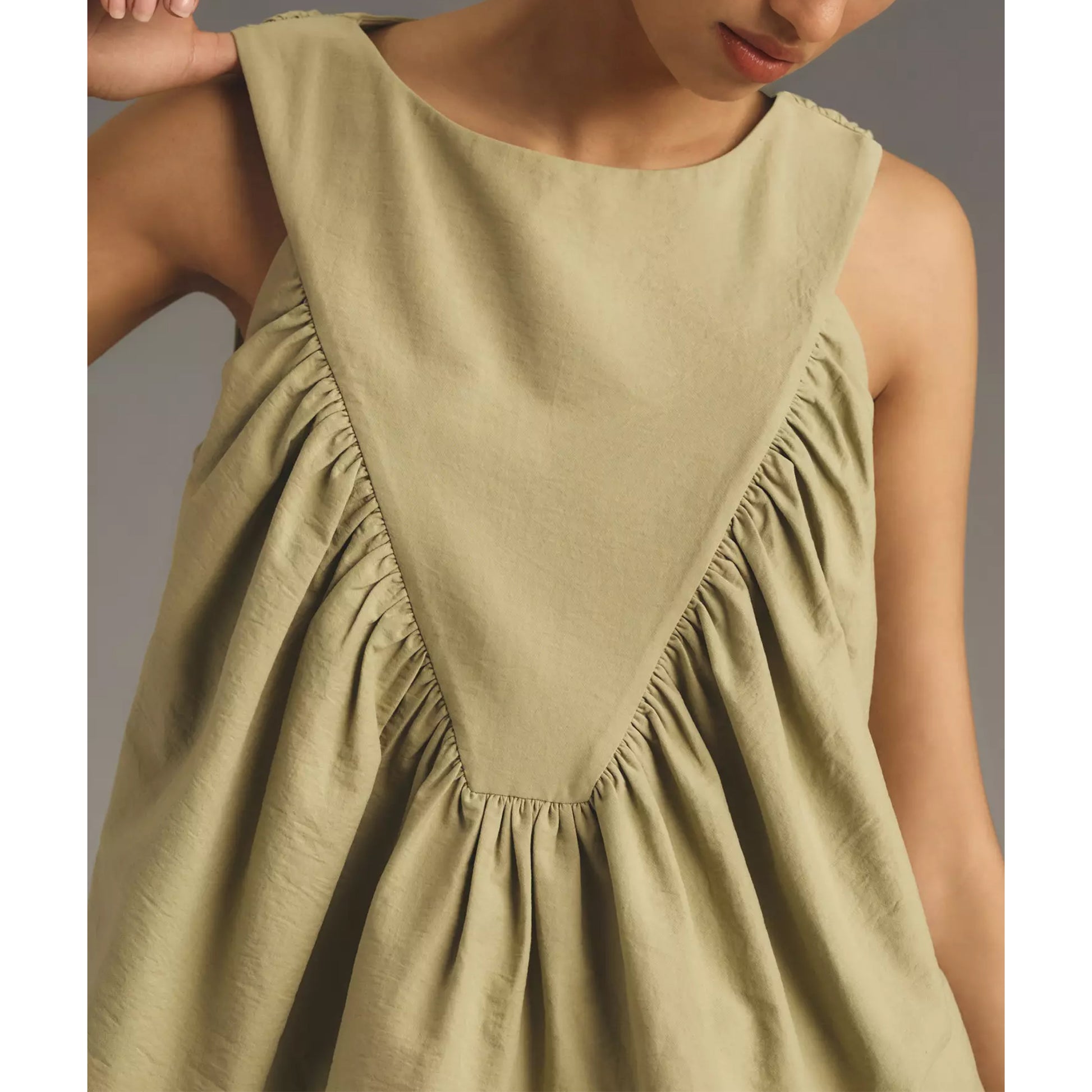 Shirred Swing Tank Tops for Women Fashion Flowy Sleeveless Shirts Casual Crew Neck Blouse Loose Fit Ruffled Tops