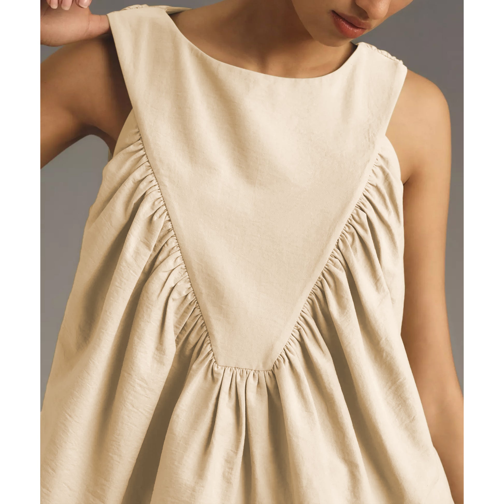 Shirred Swing Tank Tops for Women Fashion Flowy Sleeveless Shirts Casual Crew Neck Blouse Loose Fit Ruffled Tops