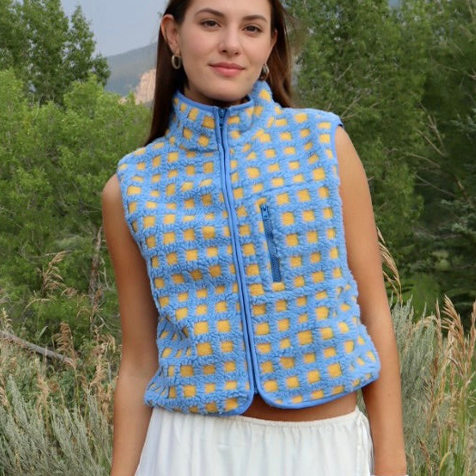 Womens Checkered Sherpa Vest Sleeveless Winter Fleece Jacket High Neck Zip Up Plaid Gilet with Chest Pocket