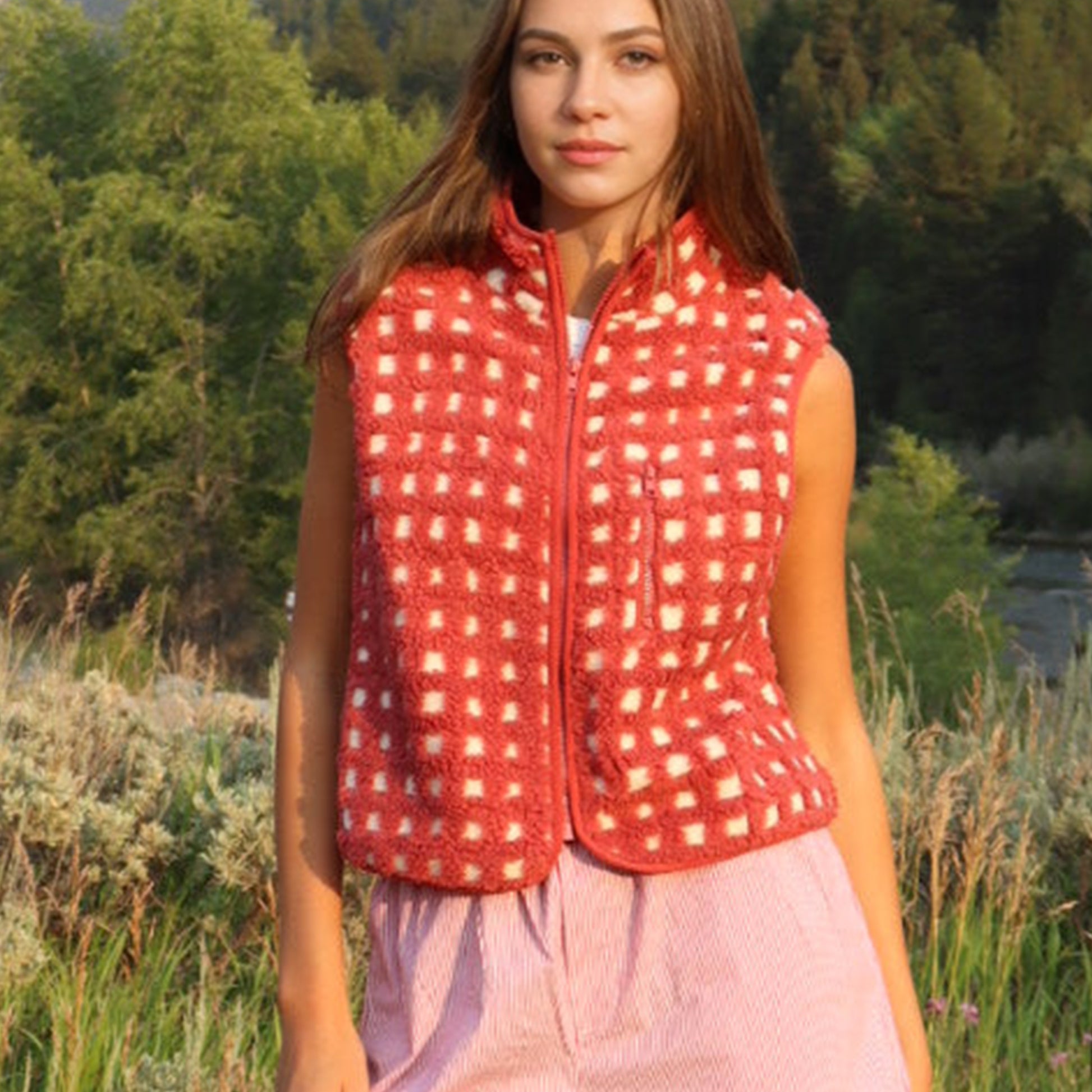 Womens Checkered Sherpa Vest Sleeveless Winter Fleece Jacket High Neck Zip Up Plaid Gilet with Chest Pocket