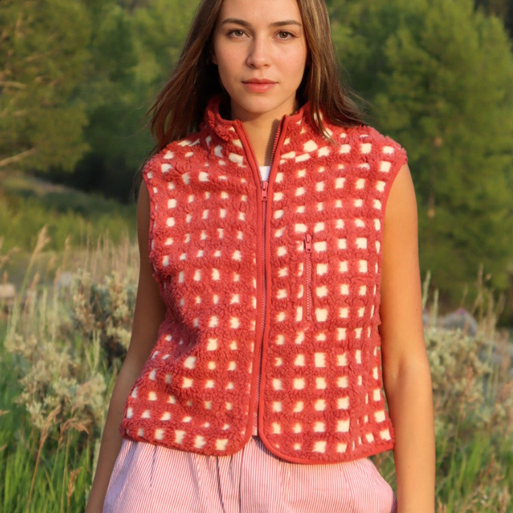 Womens Checkered Sherpa Vest Sleeveless Winter Fleece Jacket High Neck Zip Up Plaid Gilet with Chest Pocket